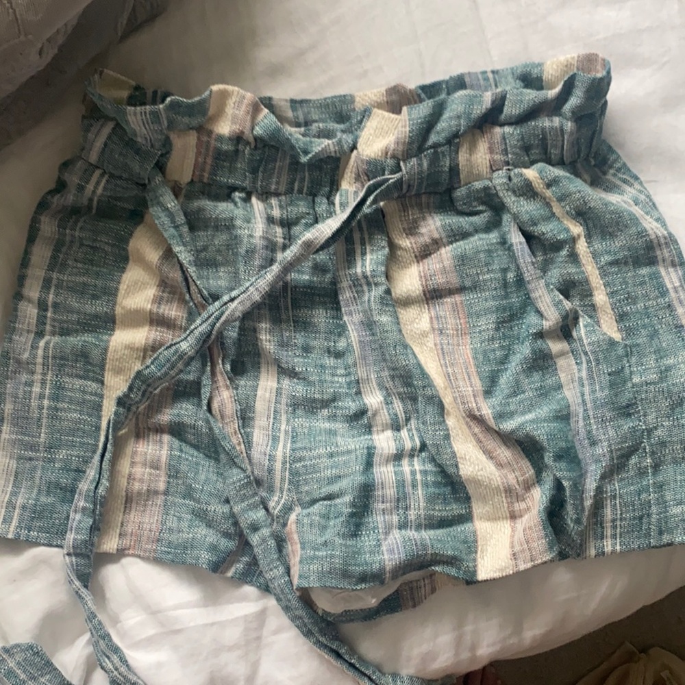 Tie shorts